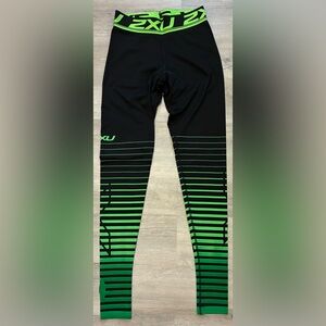 2XU Black & Neon Green Gradient Women’s Compression Leggings.